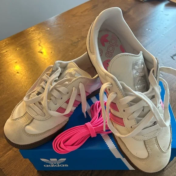 Women’s Adidas Sambas sz. 7 1/2 pink stripes. Worn 2-3 times great condition. - Picture 1 of 6